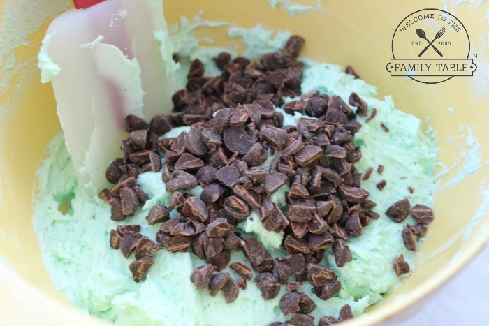 mint chocolate chip frosting