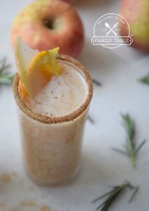 Looking for a fresh new fall beverage? Come try our Apple Cider Doughnut Smoothie recipe! :: welcometothefamilytable.com