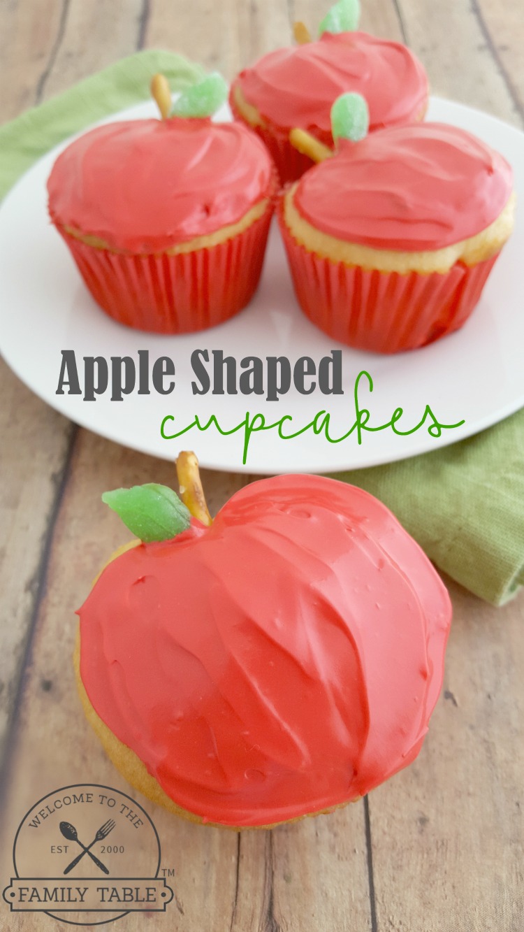 Looking for an adorable treat to bring to your next back-to-school party? Try these adorable apple shaped cupcakes! They're great for fall and teacher parties, too!