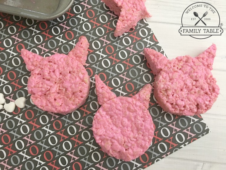 Hogs + Kisses Valentine Rice Krispie Treats FB - WelcomeToTheFamilyTable.com