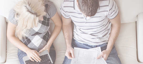 4 Ways For Married Couples to Get on The Same Page With Finances